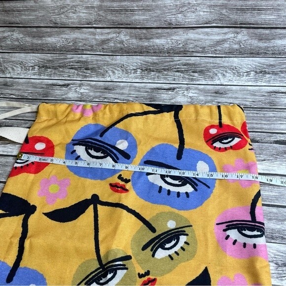 Unbranded Generic Canvas Multi Color Pop Art Drawstring Laundry Bag with Strap - Picture 6 of 7